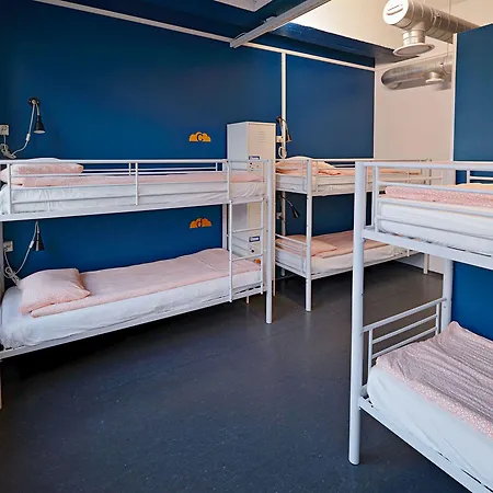 Cheapsleep Hostel *