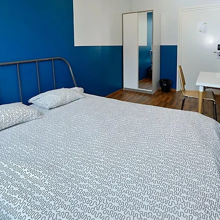 Hostel Cheapsleep Helsinki